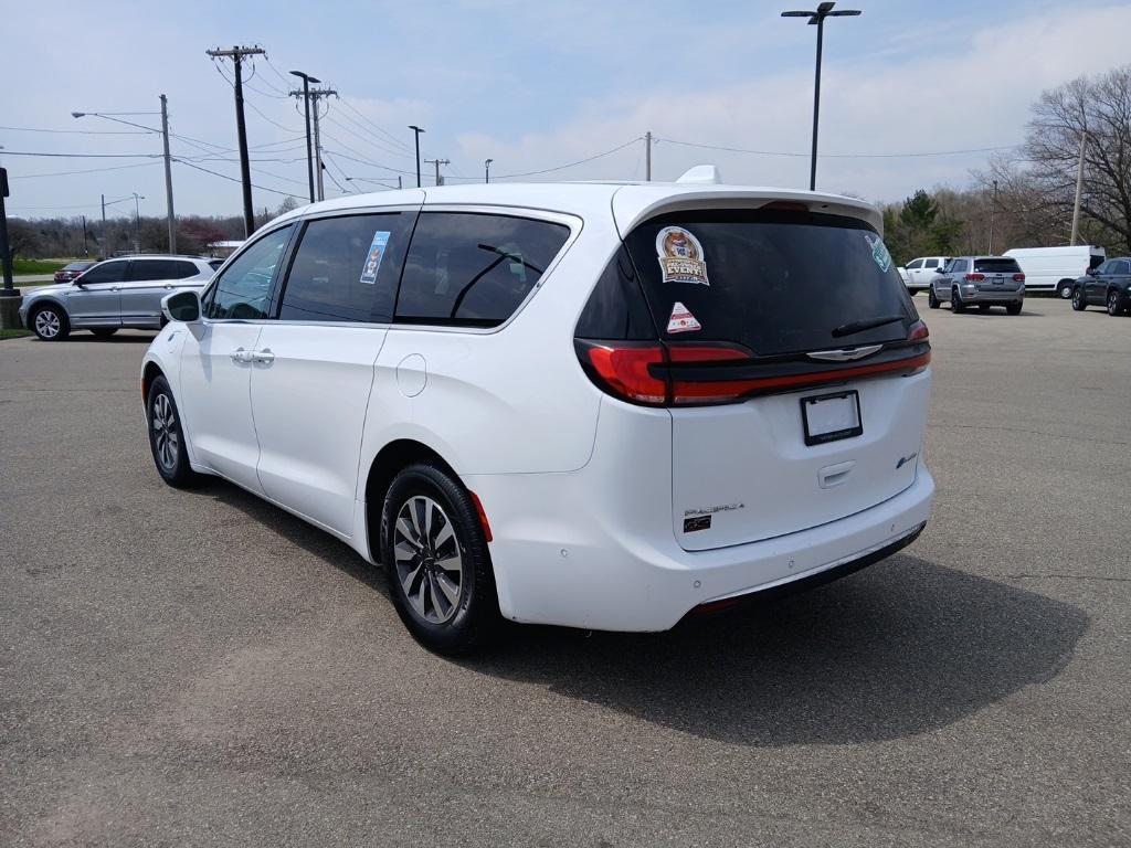used 2022 Chrysler Pacifica Hybrid car, priced at $25,775