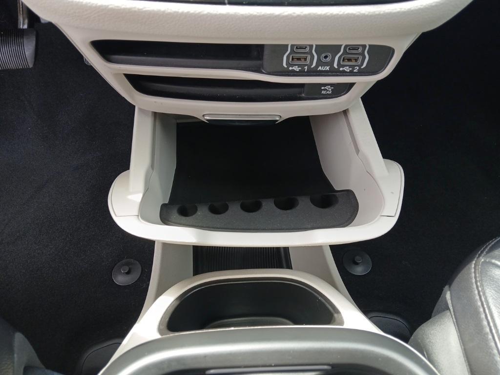 used 2022 Chrysler Pacifica Hybrid car, priced at $25,775