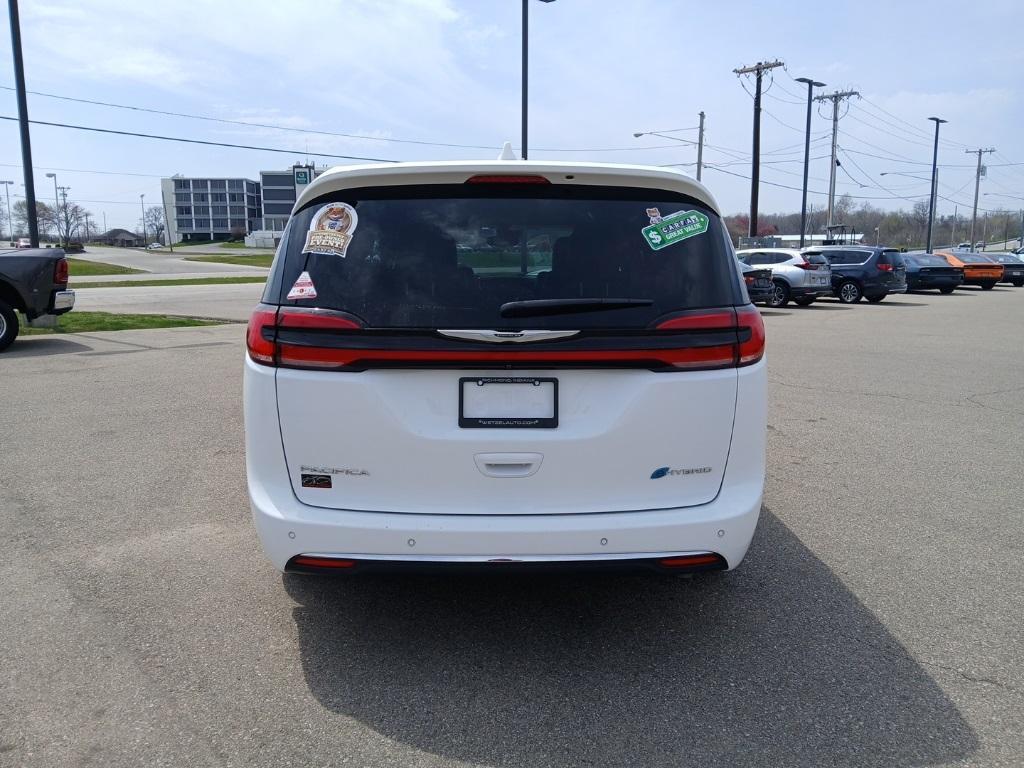 used 2022 Chrysler Pacifica Hybrid car, priced at $25,775