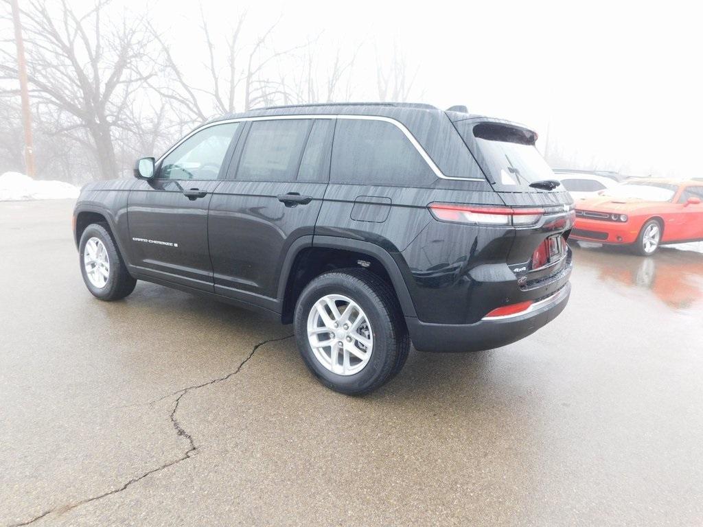 new 2025 Jeep Grand Cherokee car, priced at $37,495