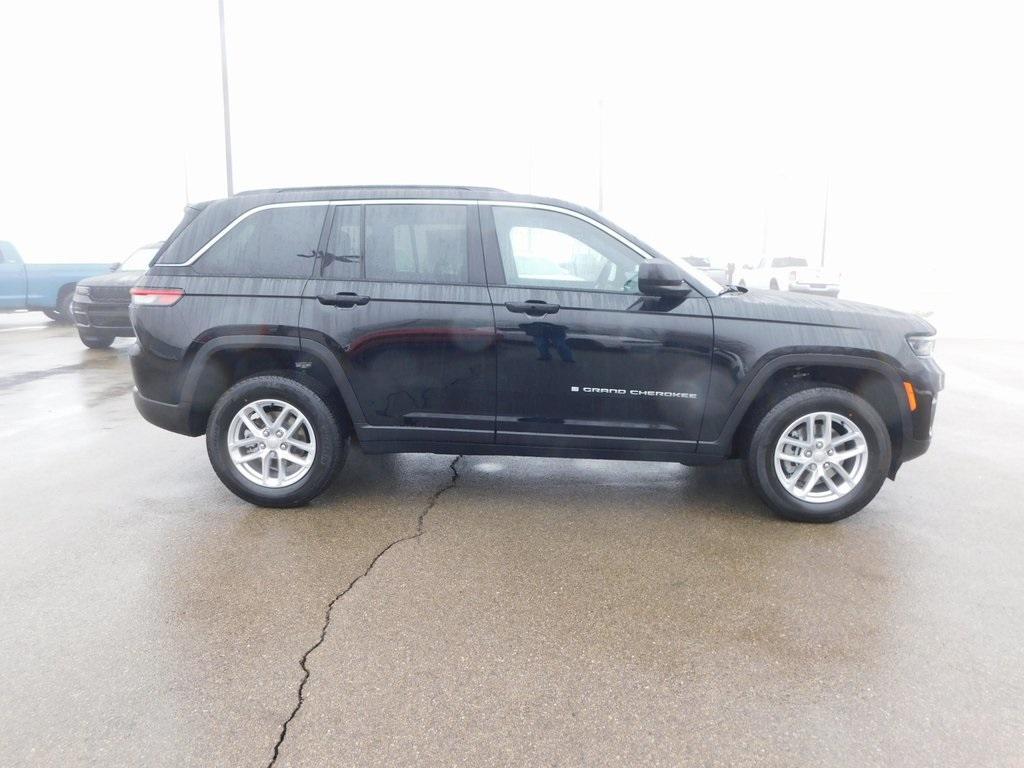 new 2025 Jeep Grand Cherokee car, priced at $37,495