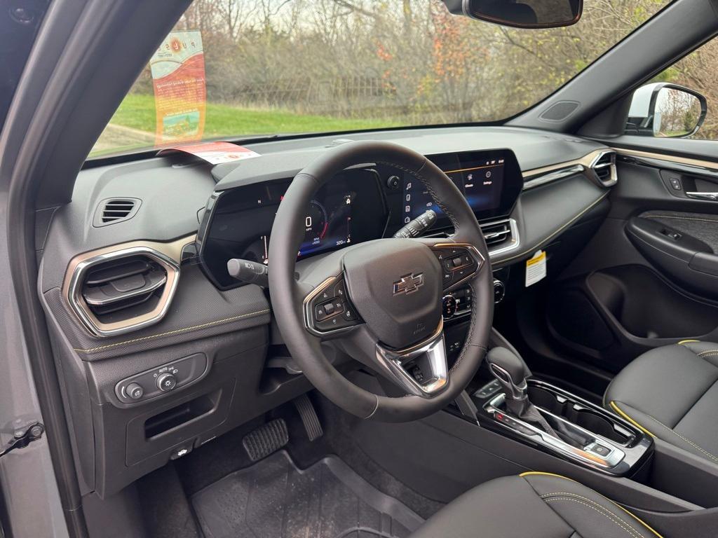 new 2025 Chevrolet TrailBlazer car, priced at $31,515