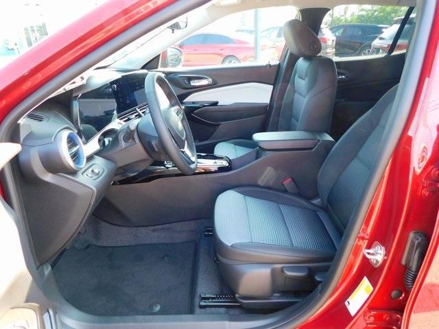 new 2025 Chevrolet Trax car, priced at $25,485
