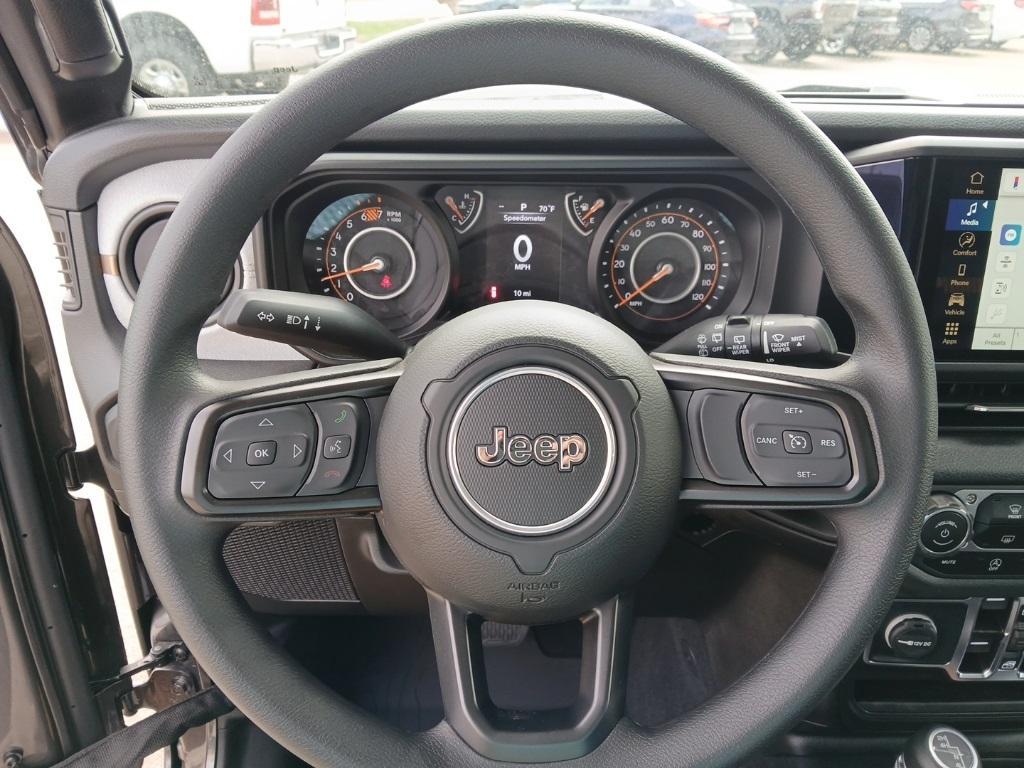 new 2025 Jeep Wrangler car, priced at $43,667