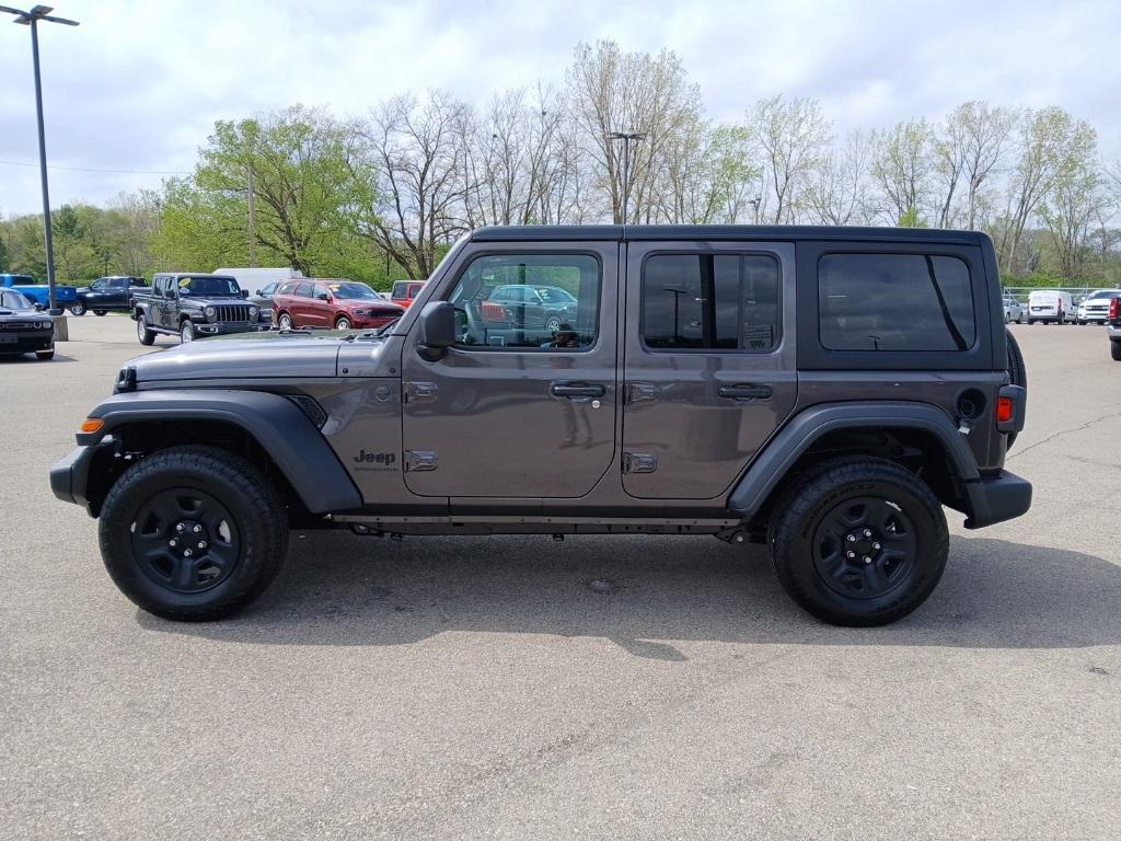 new 2025 Jeep Wrangler car, priced at $43,667