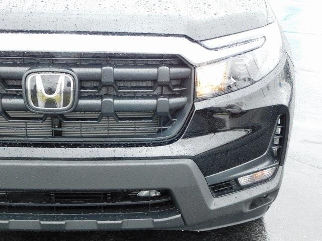 new 2025 Honda Ridgeline car, priced at $42,210
