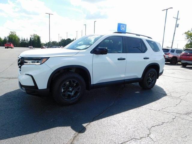 new 2025 Honda Pilot car, priced at $49,458