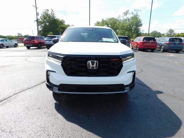 new 2025 Honda Pilot car, priced at $49,458