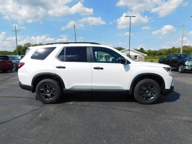 new 2025 Honda Pilot car, priced at $49,458