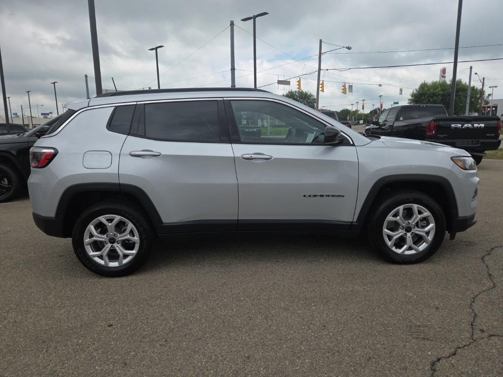 new 2025 Jeep Compass car, priced at $27,760