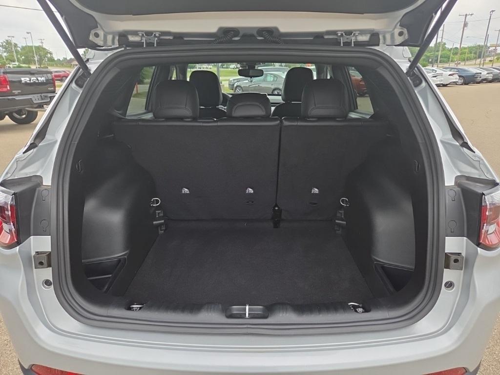 new 2025 Jeep Compass car, priced at $27,760