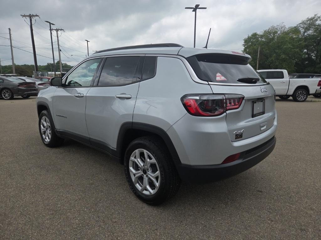new 2025 Jeep Compass car, priced at $27,760