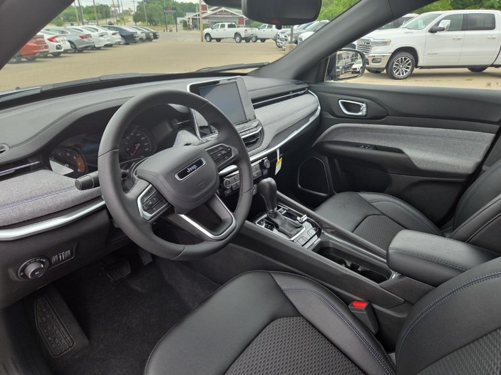 new 2025 Jeep Compass car, priced at $27,760