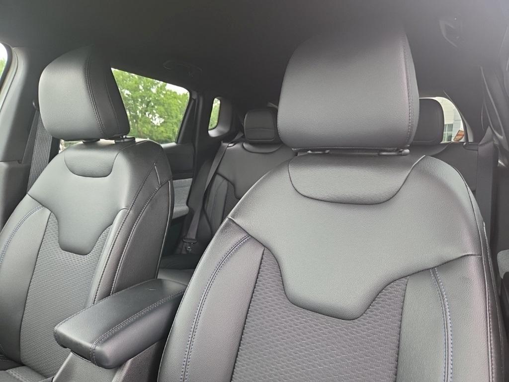 new 2025 Jeep Compass car, priced at $27,760
