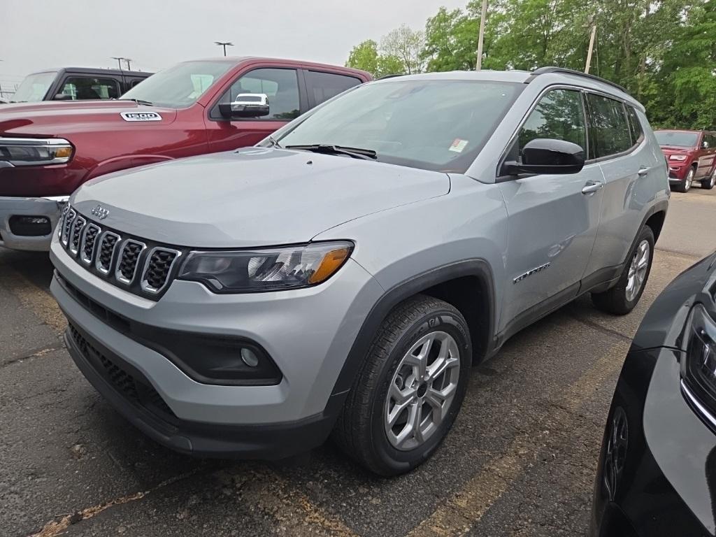 new 2025 Jeep Compass car, priced at $30,760