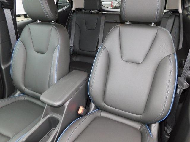 used 2025 Buick Encore GX car, priced at $27,488