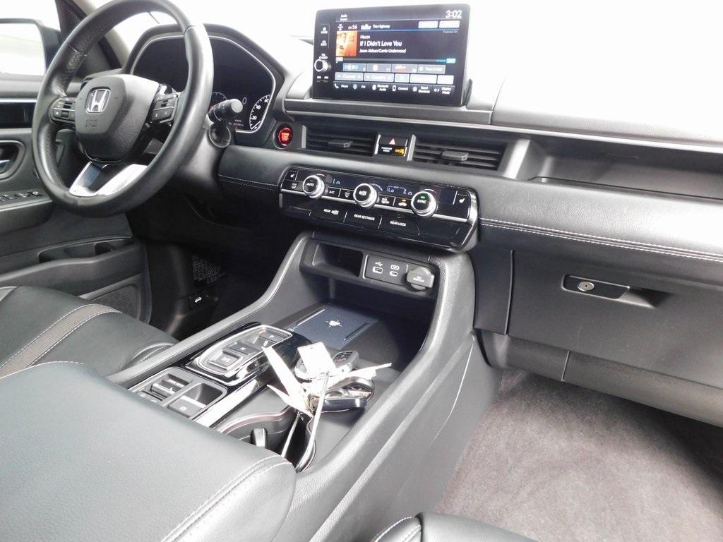 used 2024 Honda Pilot car, priced at $37,750