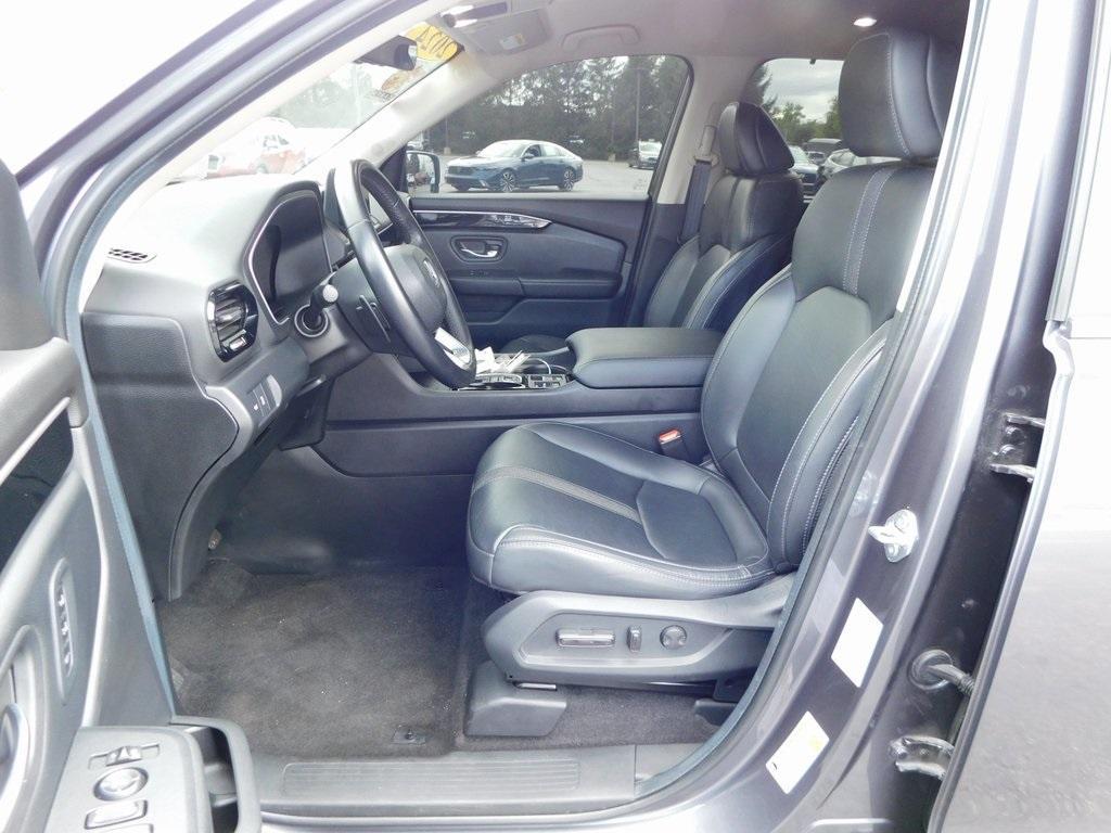 used 2024 Honda Pilot car, priced at $37,750