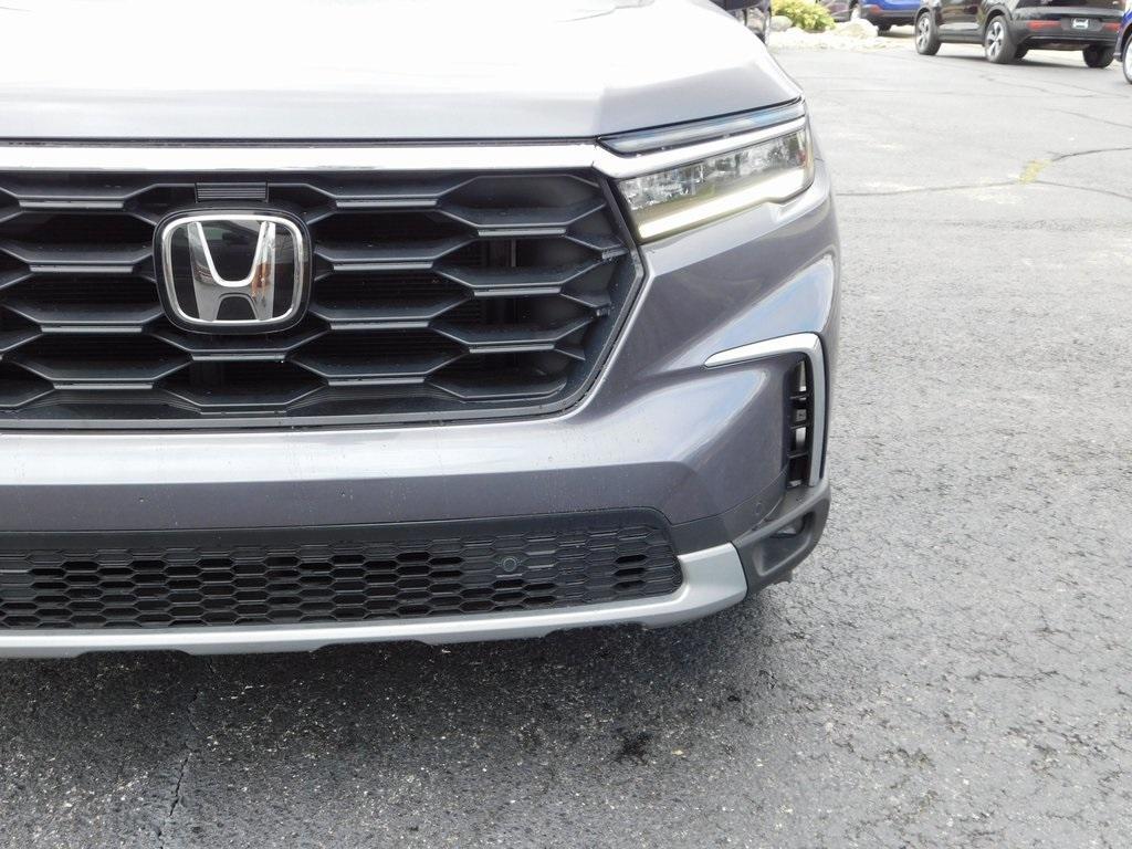 used 2024 Honda Pilot car, priced at $37,750