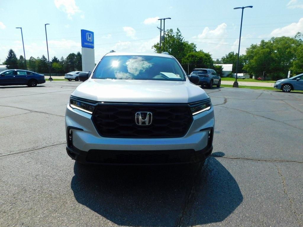 new 2025 Honda Pilot car, priced at $42,406