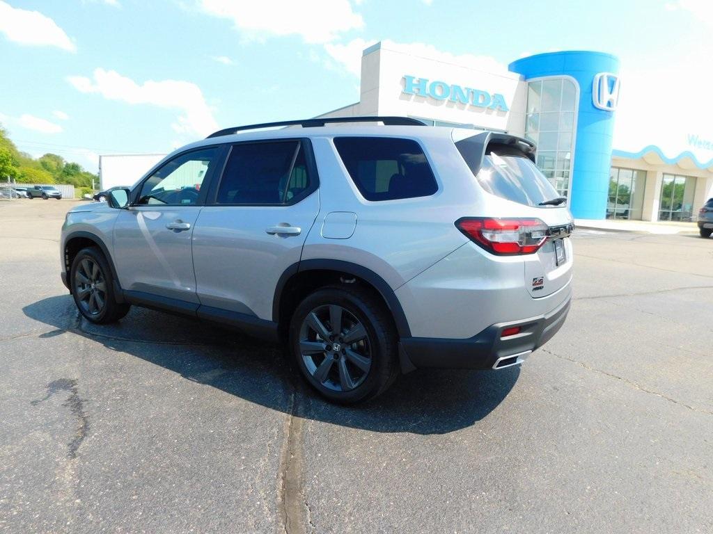 new 2025 Honda Pilot car, priced at $42,406