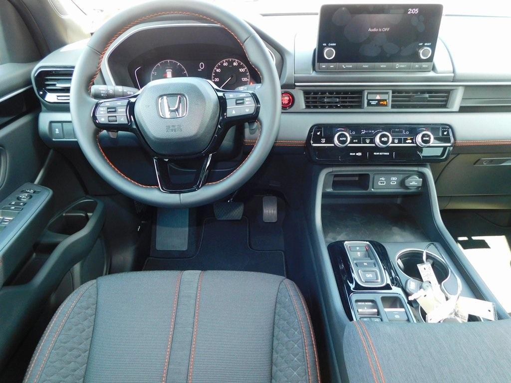 new 2025 Honda Pilot car, priced at $42,406