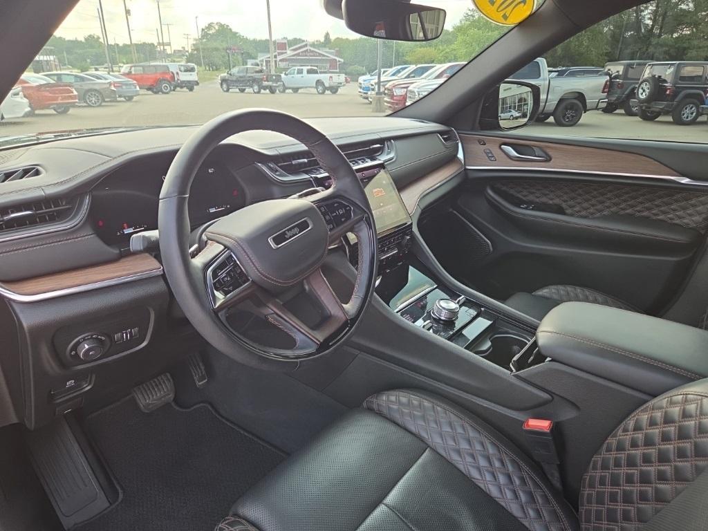 used 2023 Jeep Grand Cherokee car, priced at $38,500