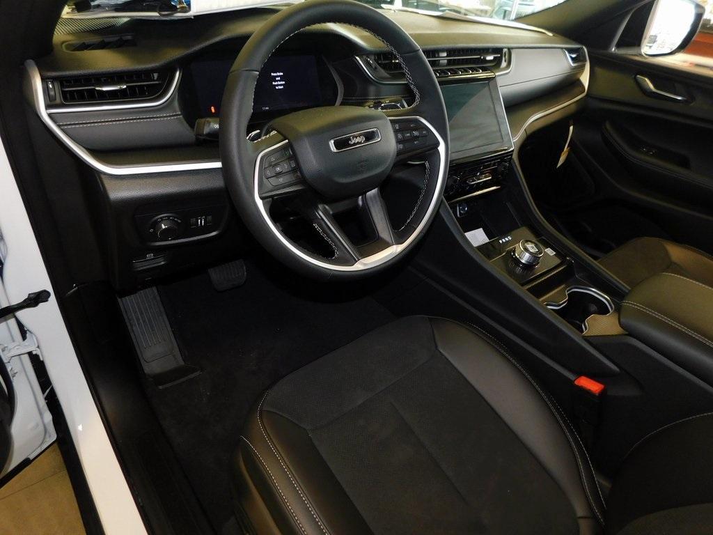 new 2025 Jeep Grand Cherokee L car, priced at $42,293