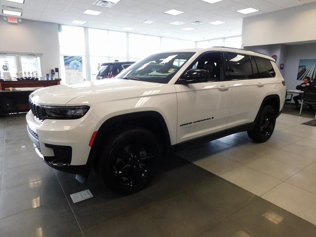 new 2025 Jeep Grand Cherokee L car, priced at $42,293