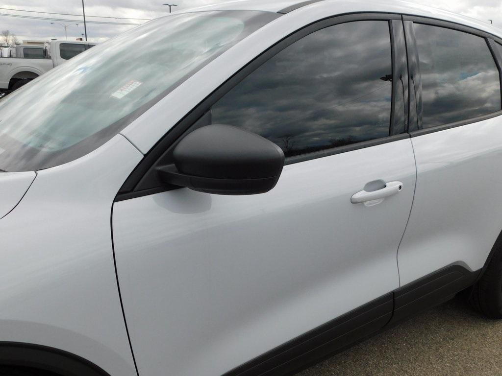 new 2025 Ford Escape car, priced at $31,227