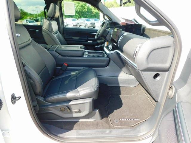 new 2025 Ford Expedition car, priced at $80,197