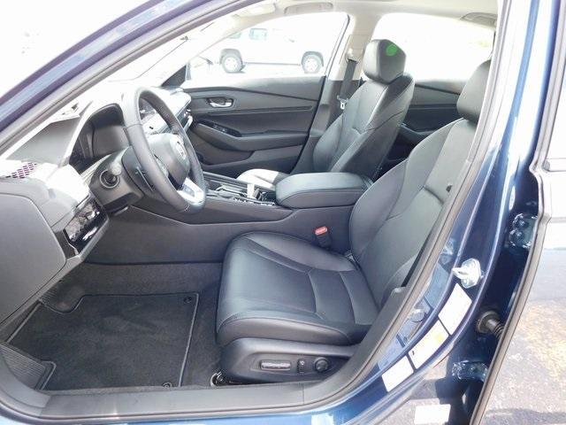 new 2025 Honda Accord Hybrid car, priced at $39,120