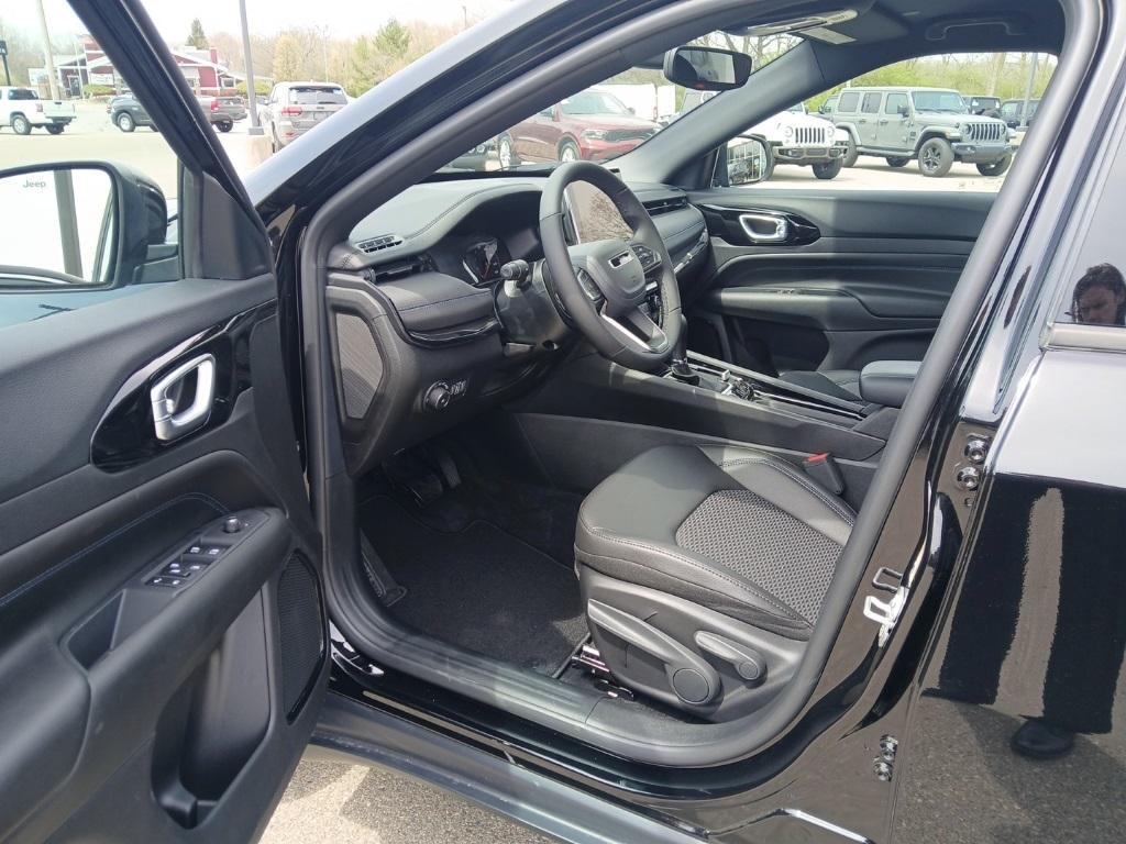 new 2025 Jeep Compass car, priced at $31,855
