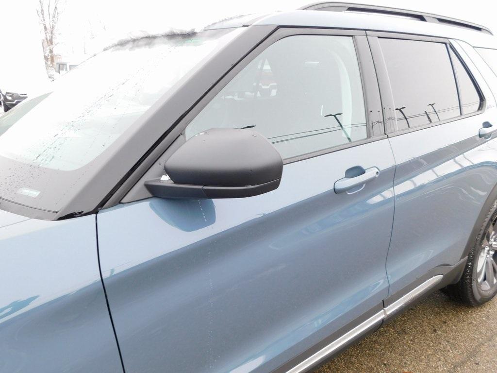 new 2025 Ford Explorer car, priced at $47,918