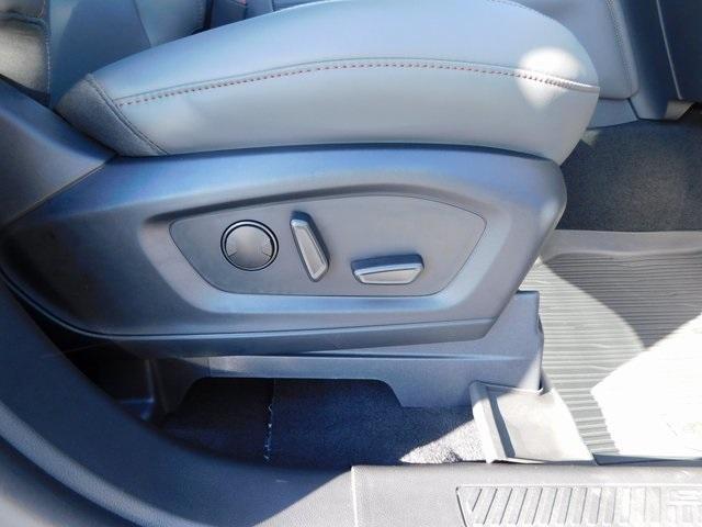 new 2025 Ford Explorer car, priced at $47,918