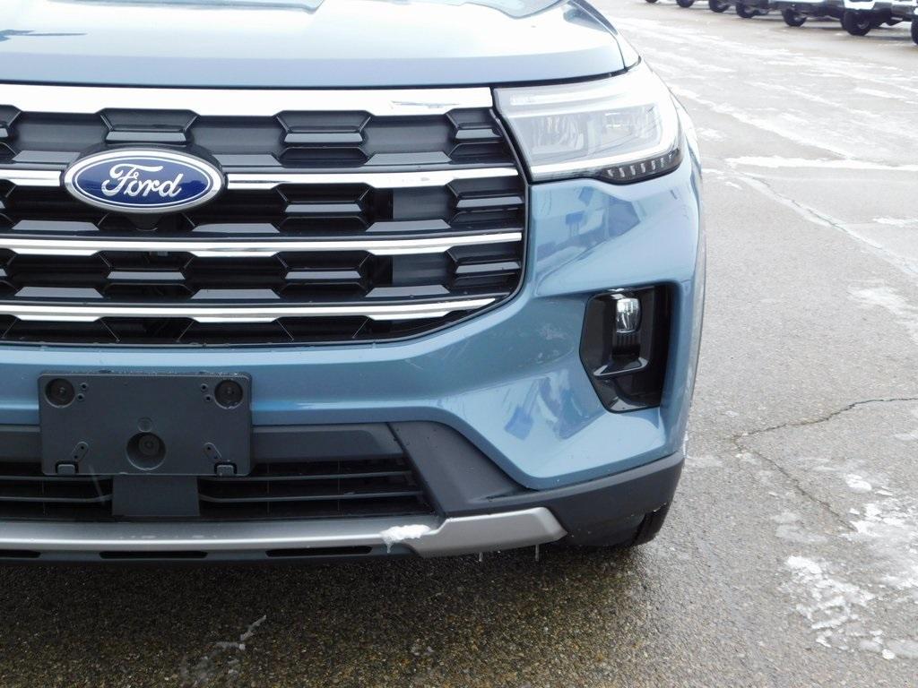 new 2025 Ford Explorer car, priced at $47,918