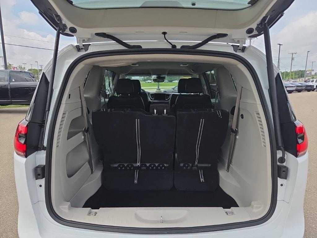 used 2023 Chrysler Pacifica car, priced at $31,887