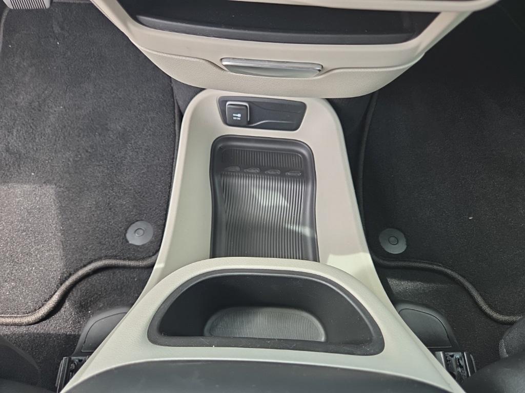 used 2023 Chrysler Pacifica car, priced at $31,887