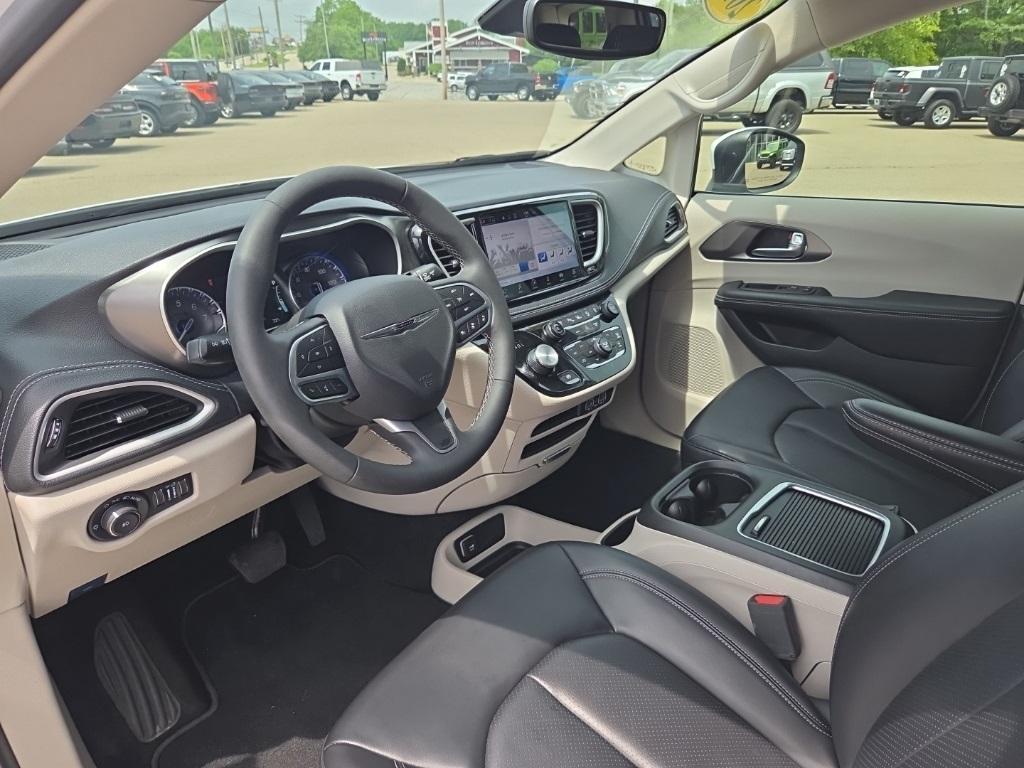 used 2023 Chrysler Pacifica car, priced at $31,887