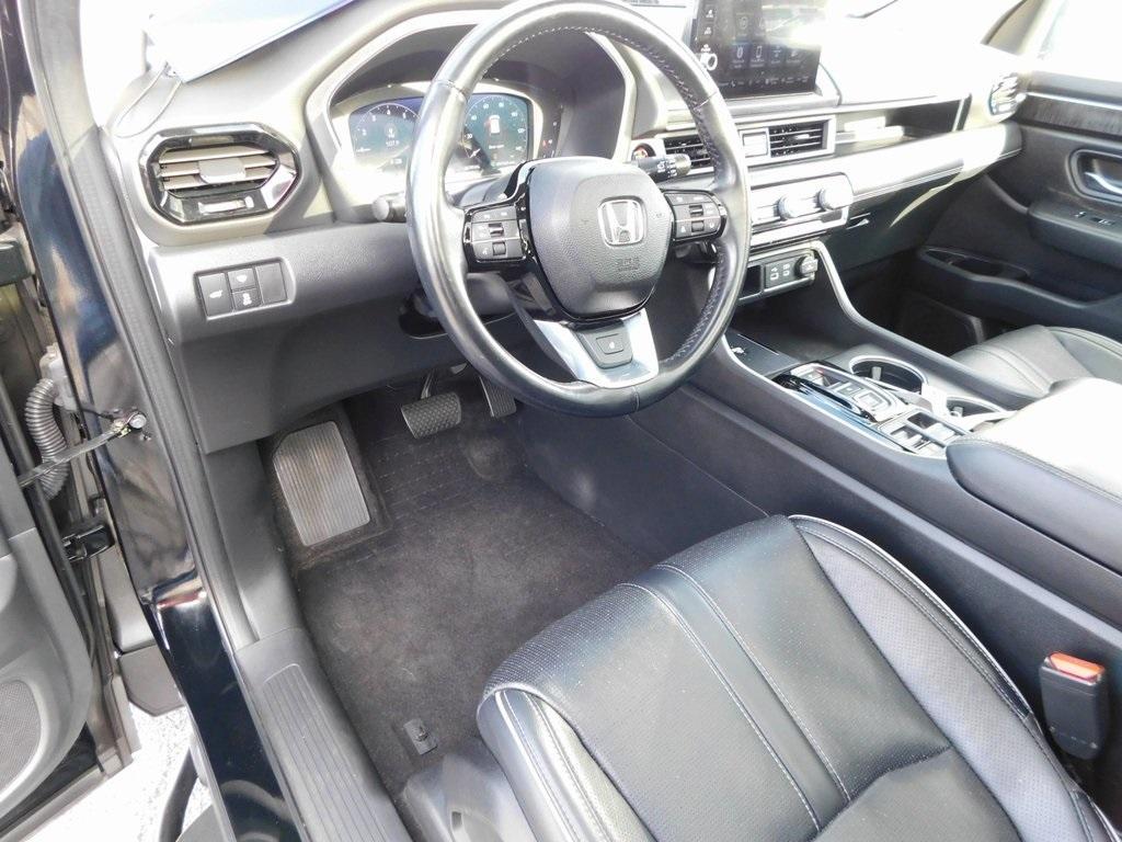 used 2023 Honda Pilot car, priced at $40,750