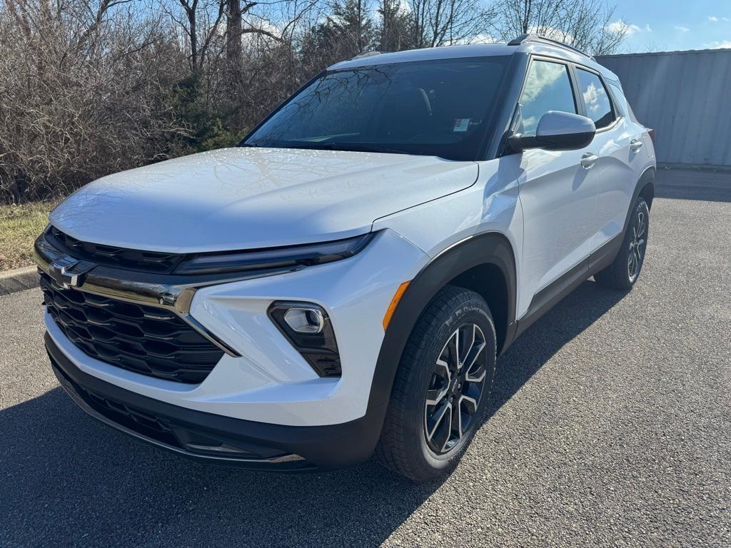 new 2025 Chevrolet TrailBlazer car, priced at $34,140