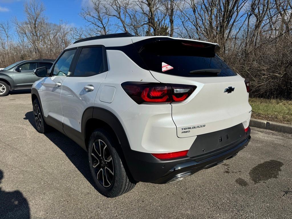 new 2025 Chevrolet TrailBlazer car, priced at $34,140