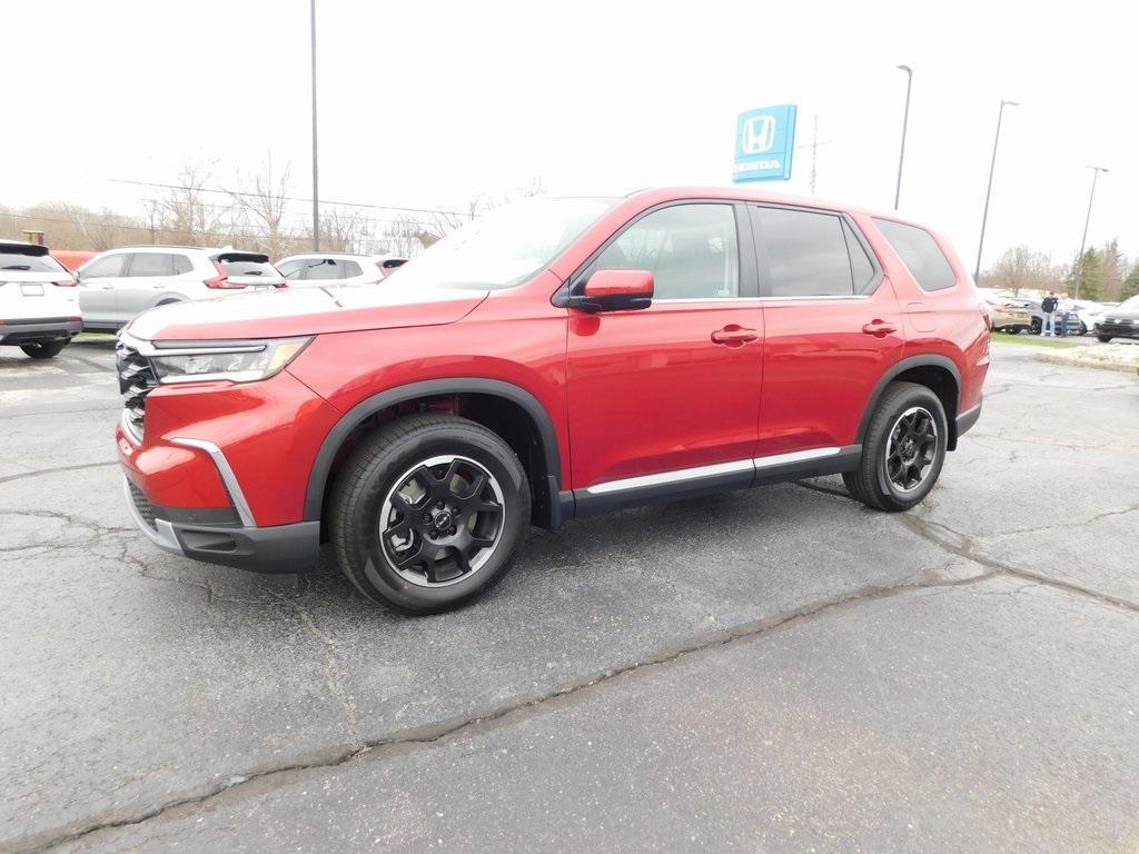 new 2025 Honda Pilot car, priced at $48,212