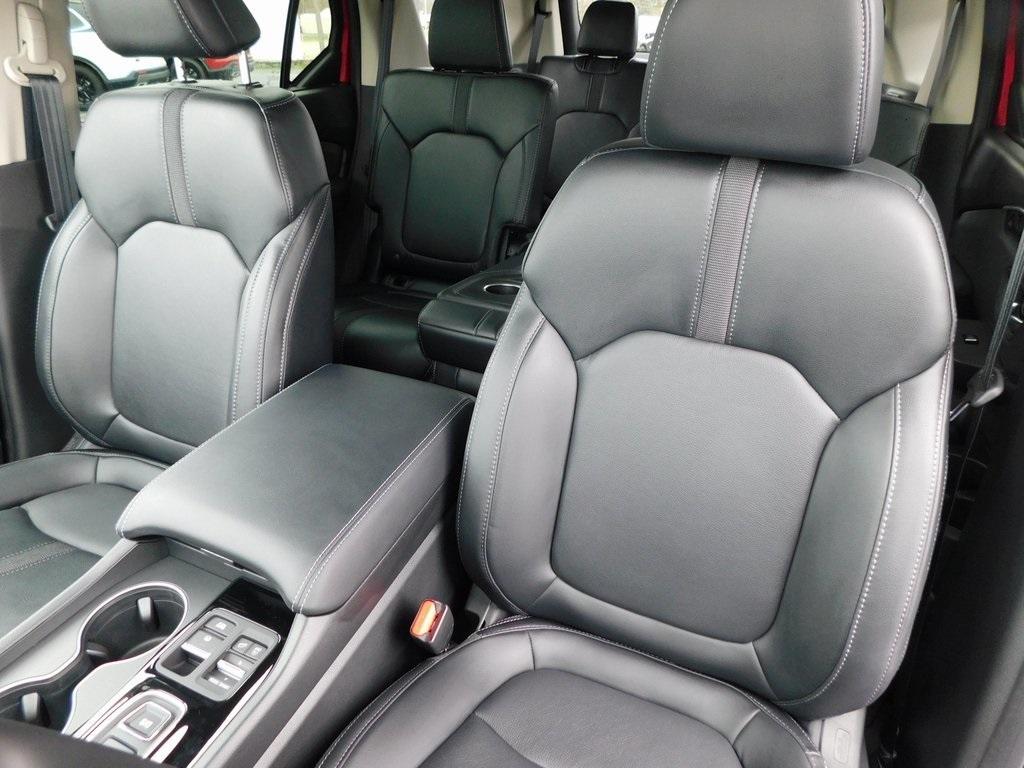 new 2025 Honda Pilot car, priced at $48,212