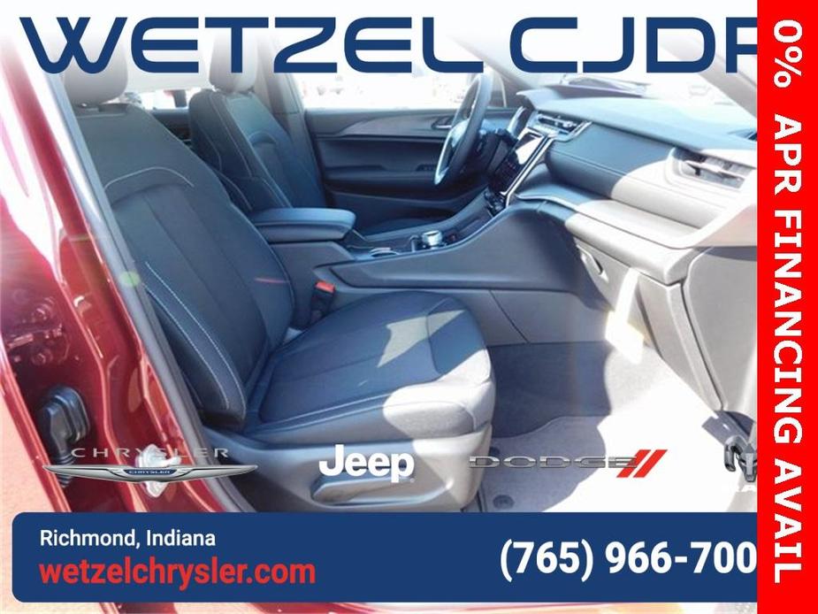 new 2024 Jeep Grand Cherokee L car, priced at $37,495