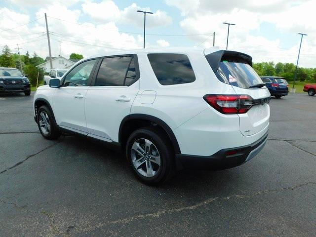new 2025 Honda Pilot car, priced at $45,649
