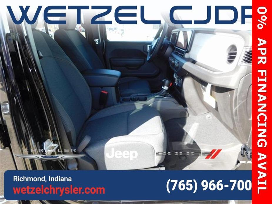 new 2024 Jeep Gladiator car, priced at $37,995