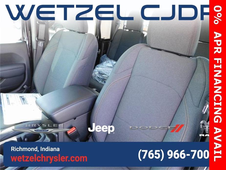 new 2024 Jeep Gladiator car, priced at $37,995