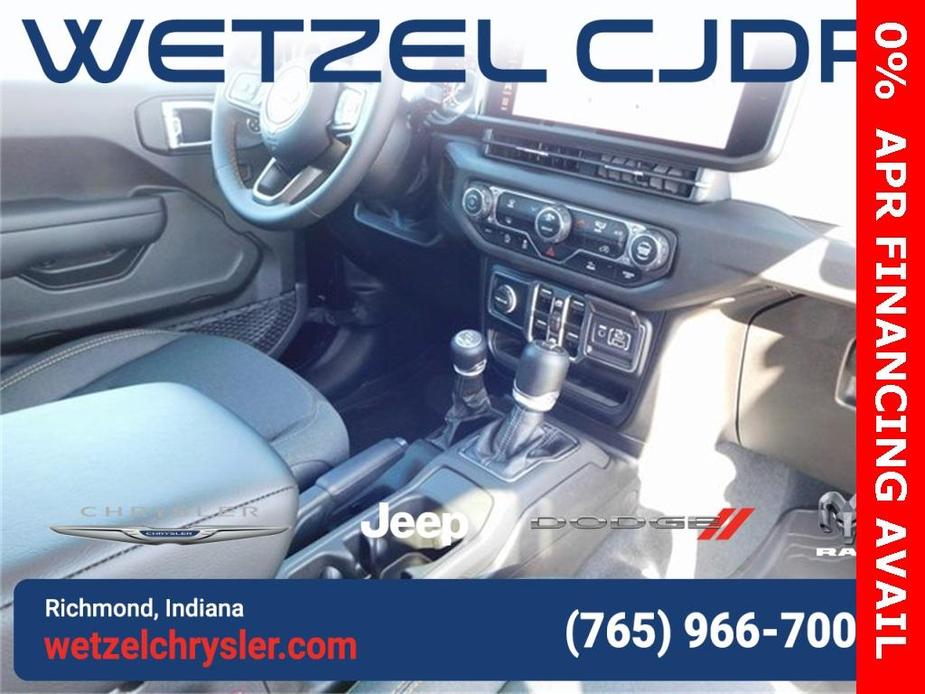 new 2024 Jeep Gladiator car, priced at $37,995