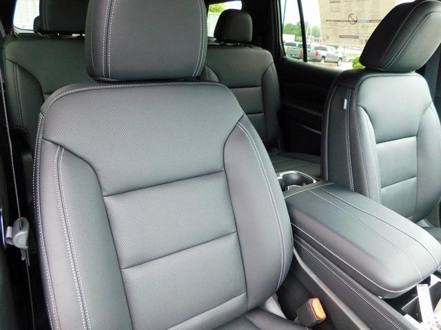 new 2025 Chevrolet Traverse car, priced at $43,195
